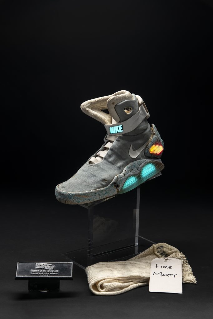 La scarpa Nike illuminata, vista 3